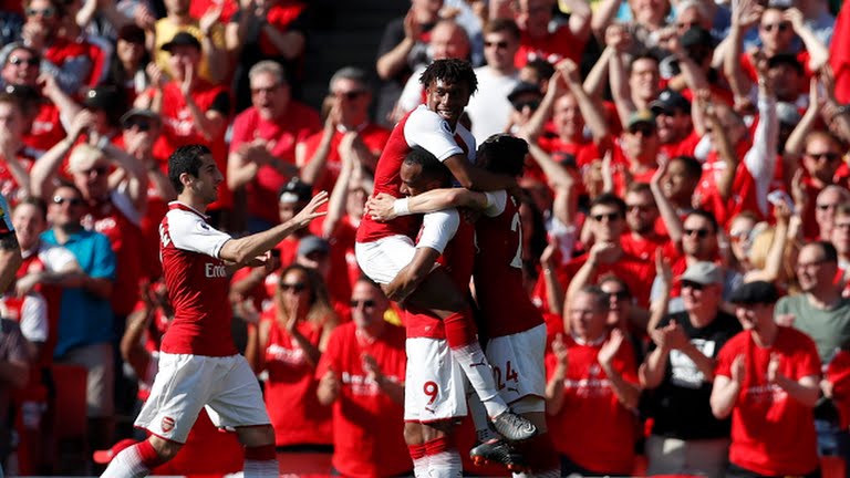 ARSENAL PLAYERS CELEBRATE AFTER SCORING TODAY AGAINST BURNLEY