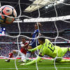 Aaron Ramsey Scores Against Chelsea