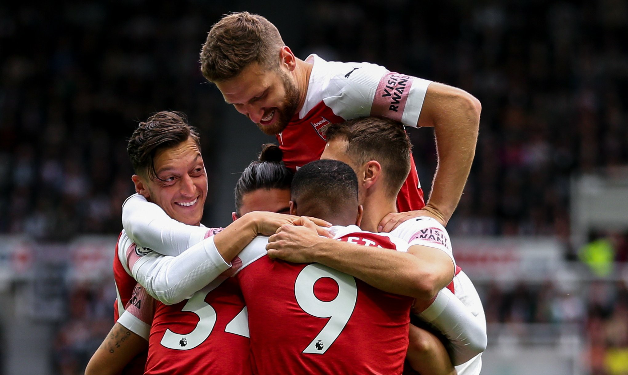 Arsenal Players Celebrating